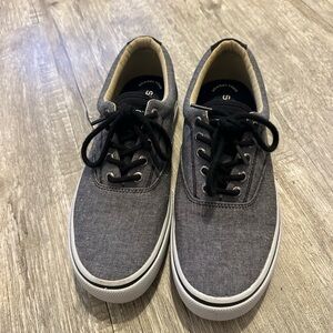 Great set of Sperrys only worn to work for about a week